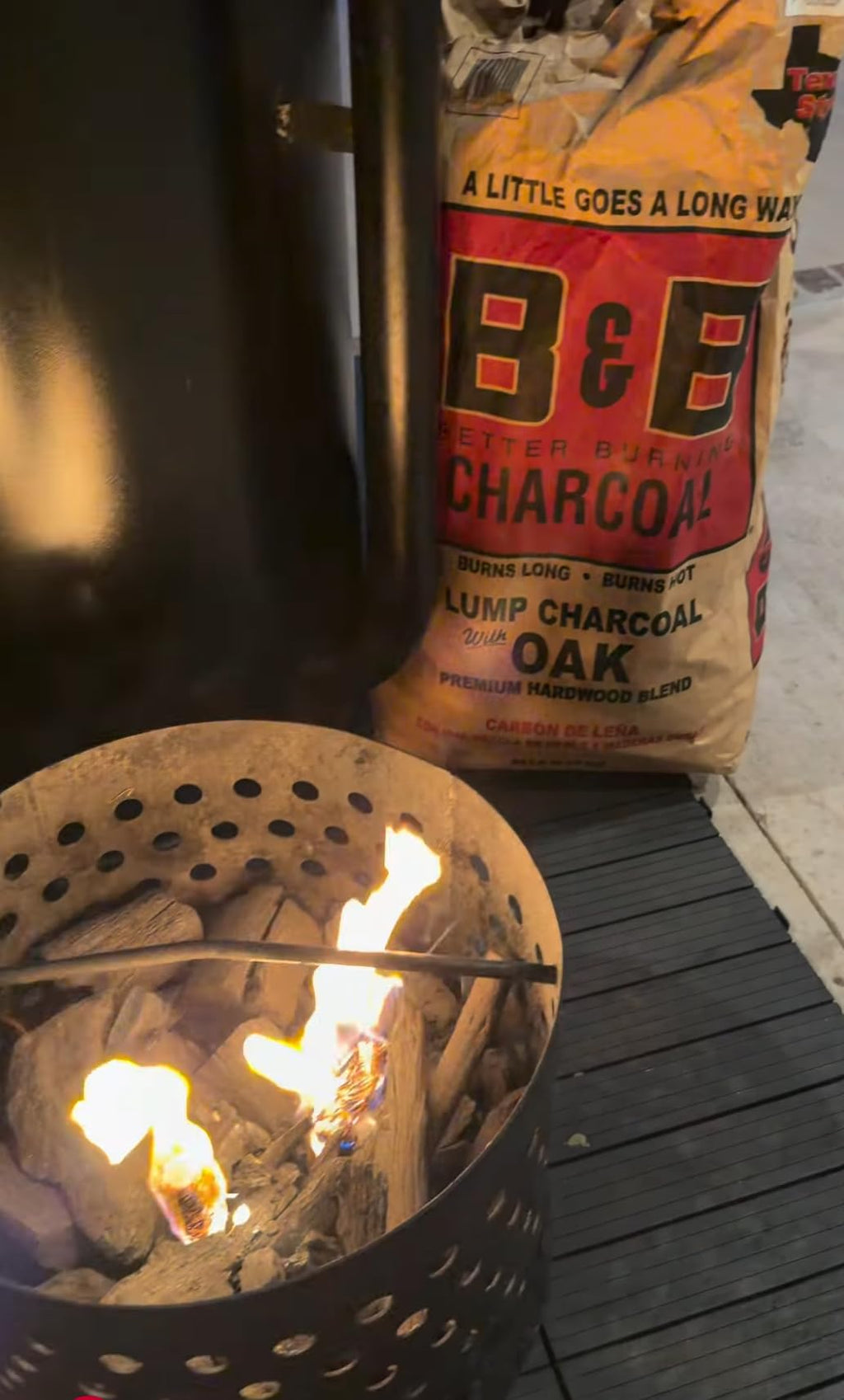 20 lb Oak Lump Charcoal BBQ Bundle with Firestart Cubes, Beef Rub & Grill Matches D216