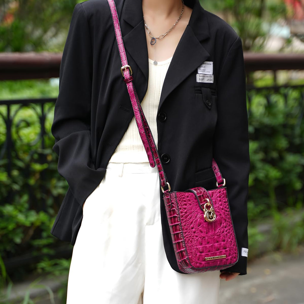 Women's Faux Crocodile Embossed Vegan Leather Crossbody Bag O172