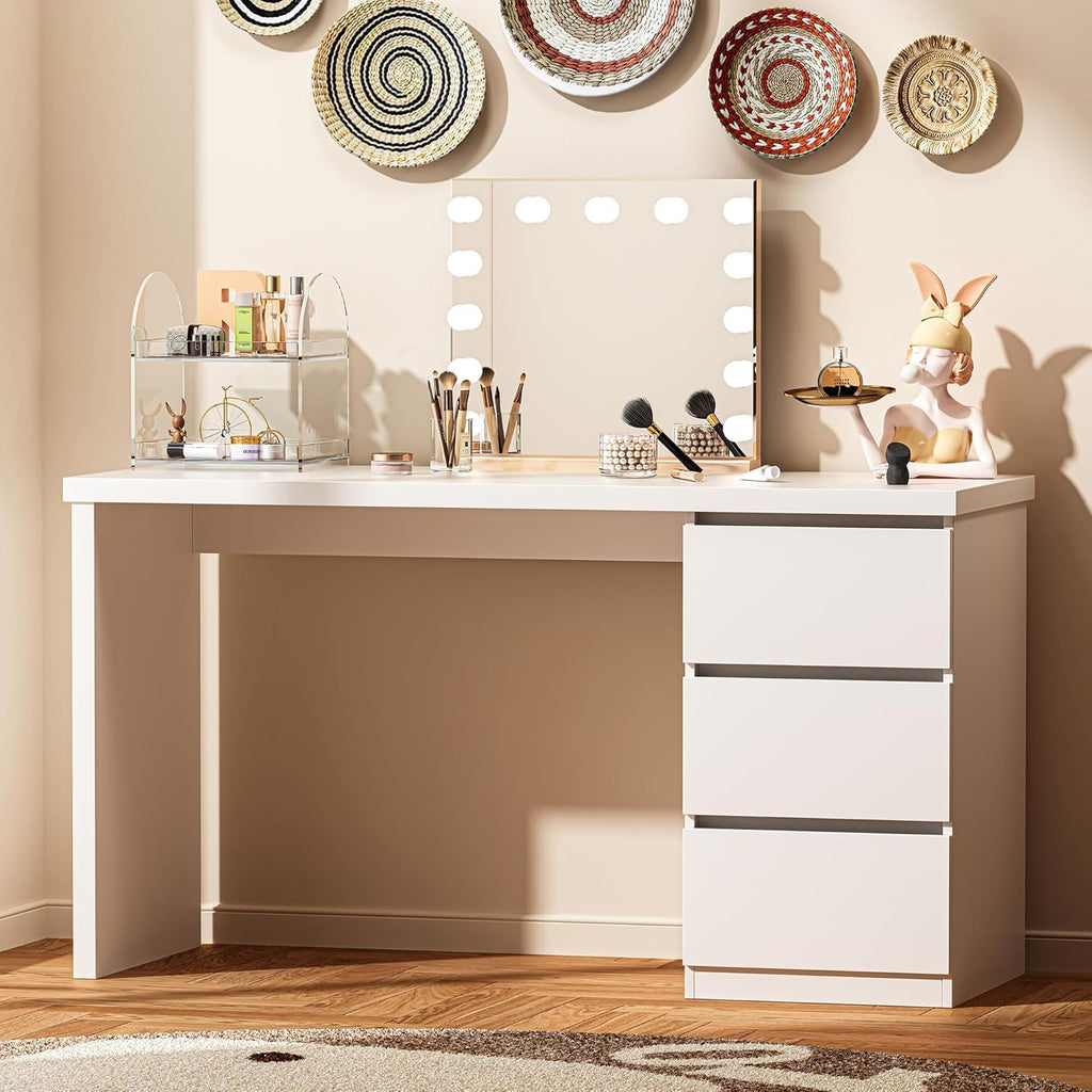 White Desk with Drawers T815